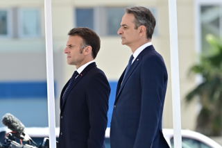 Το ΚΚΕ για τη συνάντηση Μητσοτάκη-Μακρόν: Το σύνθημα «Ελλάς-Γαλλία-συμμαχία» δεν αφορά τους λαούς